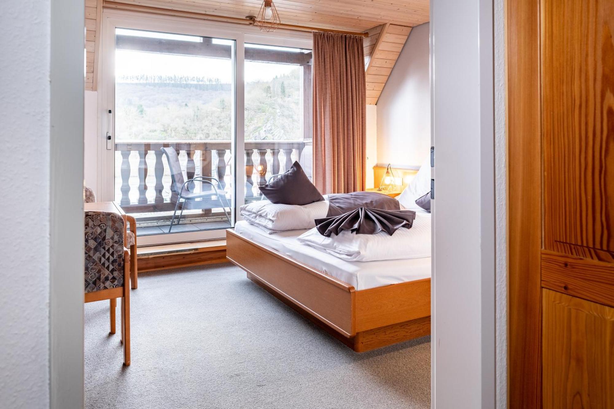 Mike'S Mosel Lodge Трейс-Карден Екстериор снимка