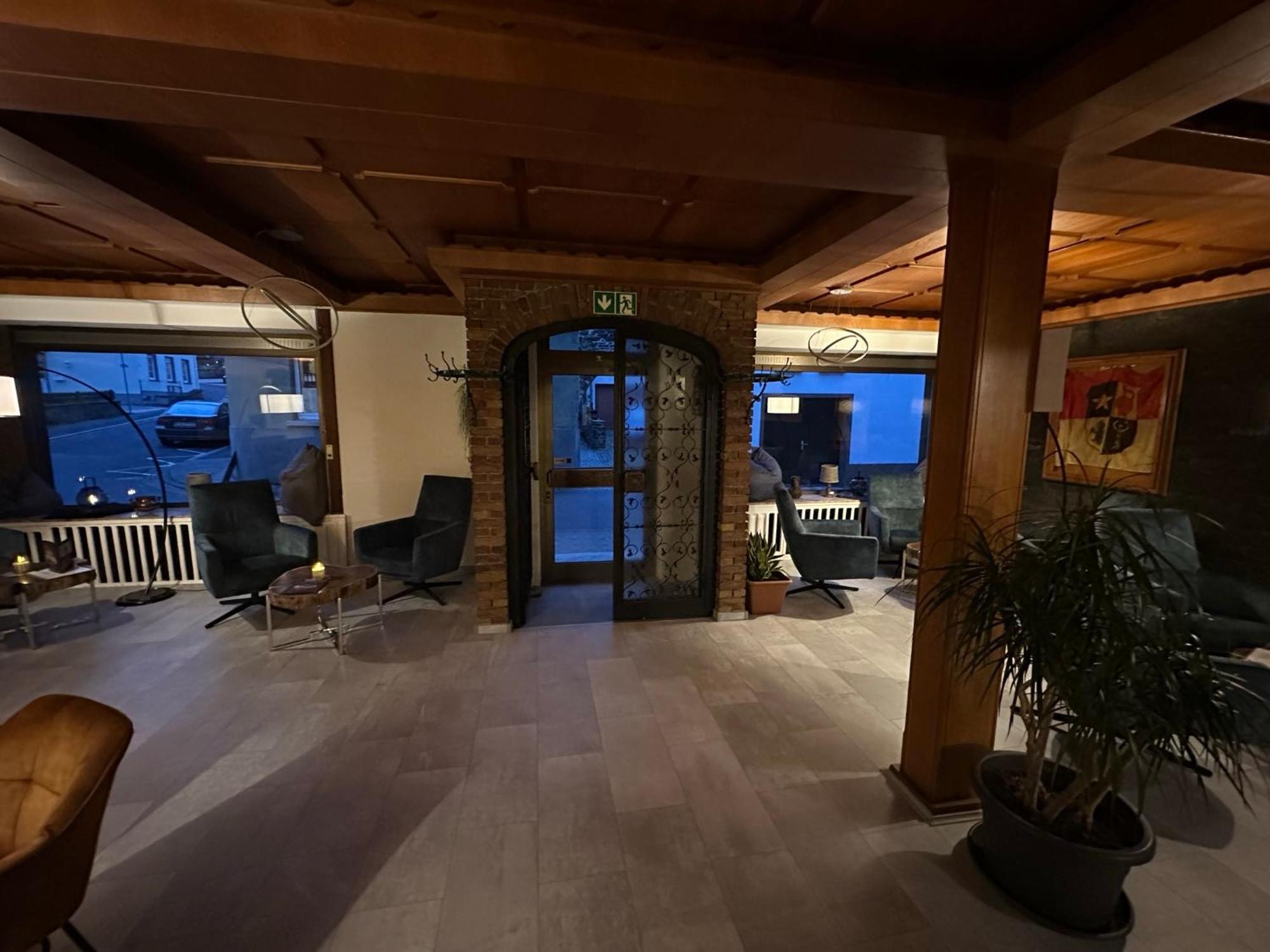 Mike'S Mosel Lodge Трейс-Карден Екстериор снимка